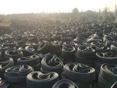 廢舊輪胎裂解設(shè)備在處理生活垃圾的使用過程得到認(rèn)可